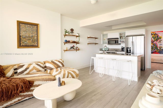 5 of 15 - 888 Biscayne Blvd 1009, Miami, FL