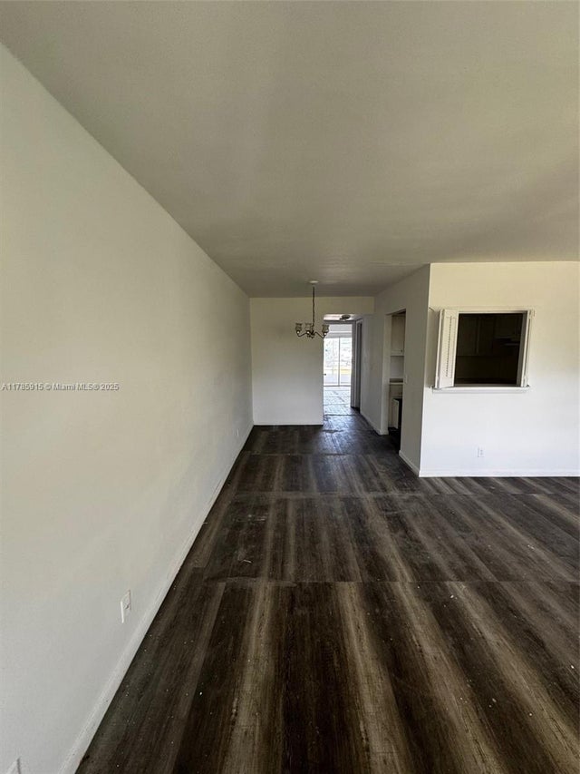 2 of 9 - 42 Sheffield B B, West Palm Beach, FL