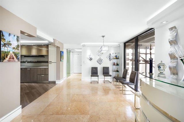 5 of 16 - 6061 Collins Ave 8f, Miami Beach, FL