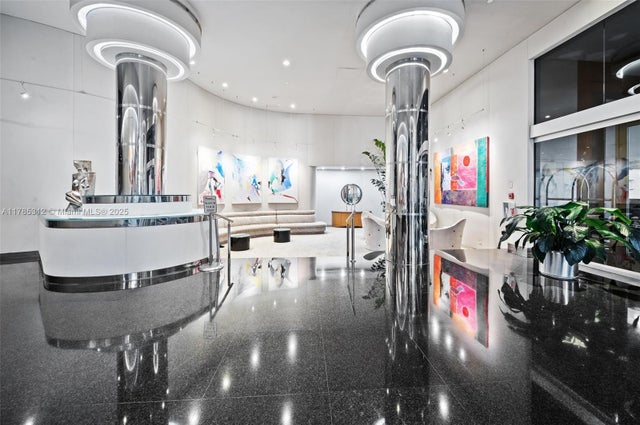 2 of 26 - 20191 E Country Club Dr Ts3, Aventura, FL