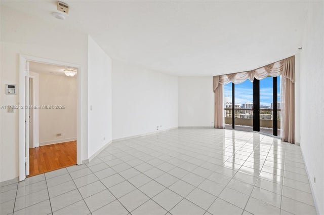 4 of 26 - 20191 E Country Club Dr Ts3, Aventura, FL