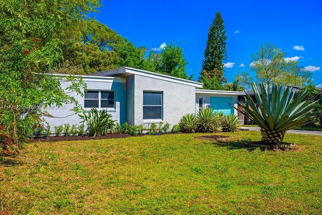 1 of 40 - 2501 Weber, Orlando, FL