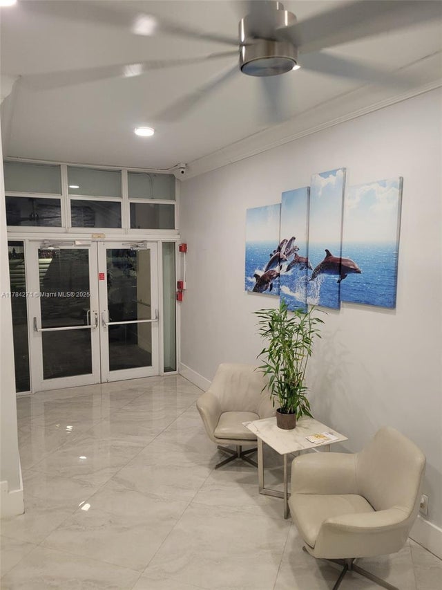 2 of 14 - 2900 Banyan St 303, Fort Lauderdale, FL