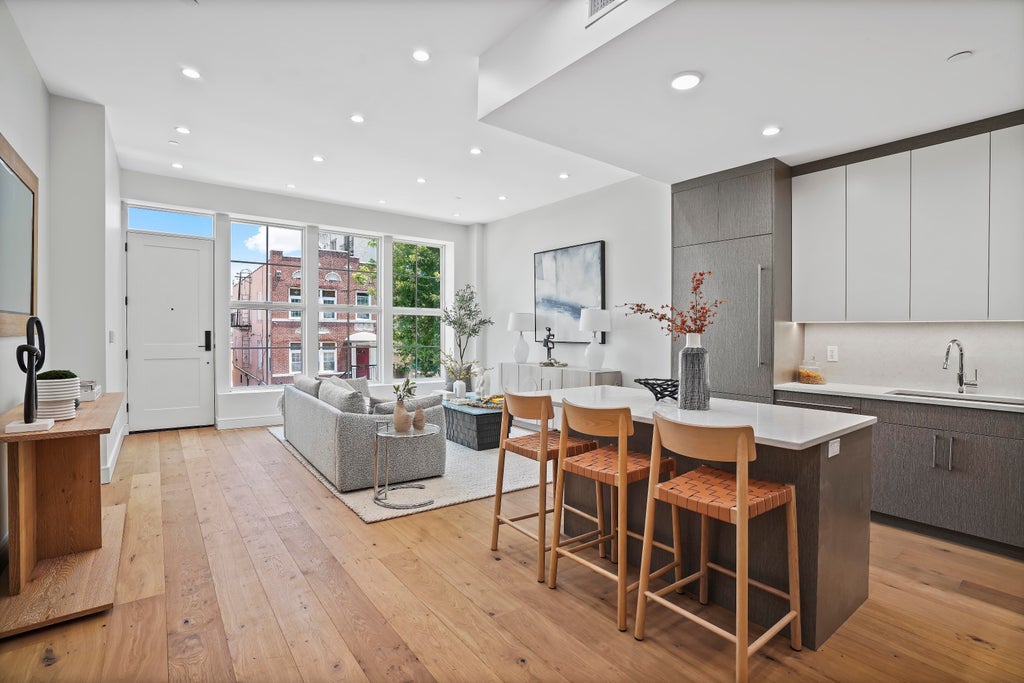 1 of 72 - 194 30th St. 2b, New York City, NY