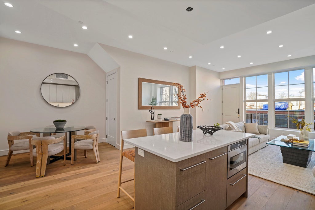 18 of 72 - 194 30th St. 2b, New York City, NY
