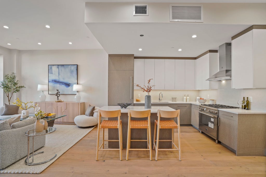 21 of 72 - 194 30th St. 2b, New York City, NY