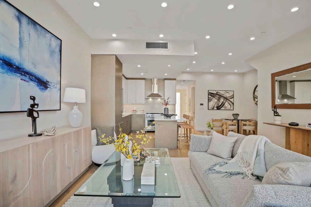 2 of 72 - 194 30th St. 2b, New York City, NY