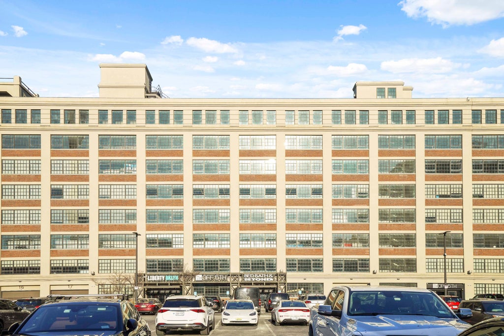 70 of 72 - 194 30th St. 2b, New York City, NY
