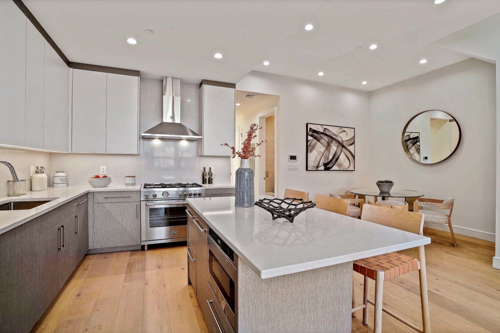 8 of 72 - 194 30th St. 2b, New York City, NY