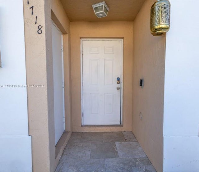 5 of 37 - 17718 Sw 139th Ct, Miami, FL