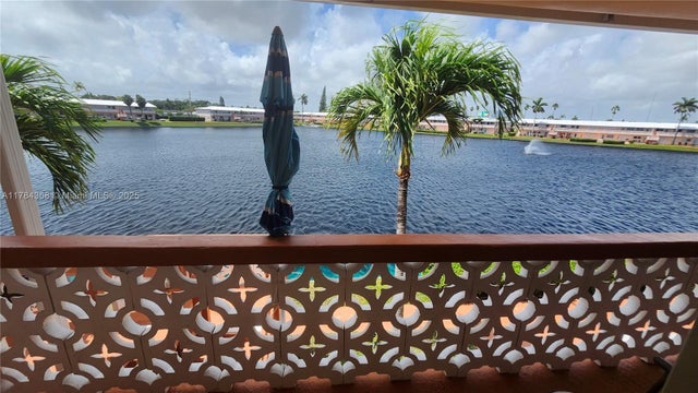 1 of 19 - 900 Sw 10th Ter 21s, Hallandale Beach, FL