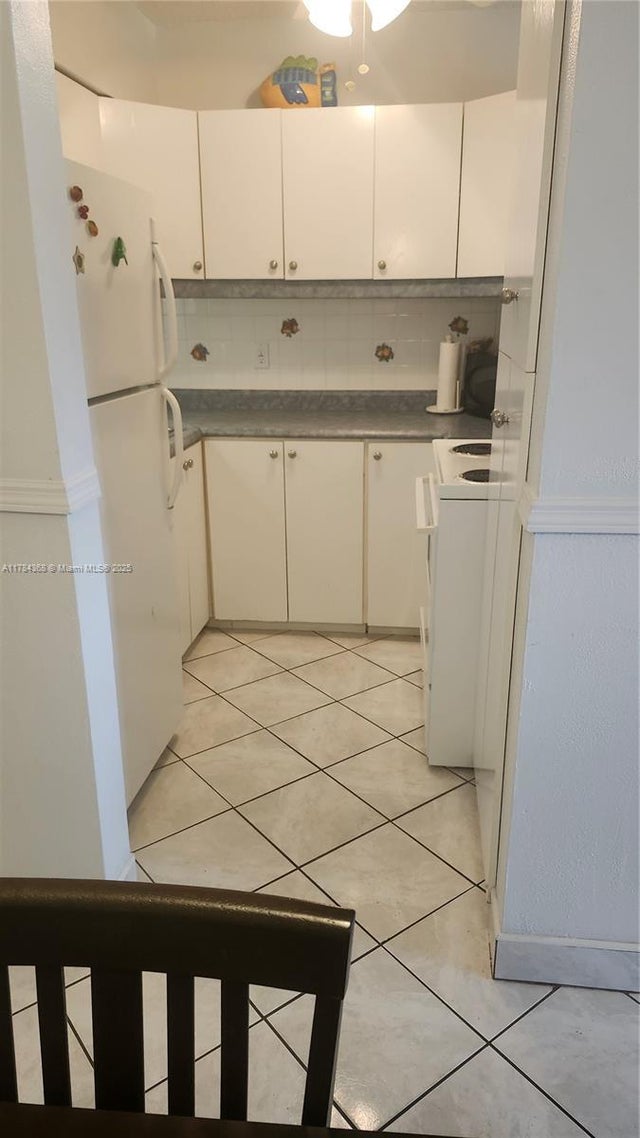 5 of 19 - 900 Sw 10th Ter 21s, Hallandale Beach, FL
