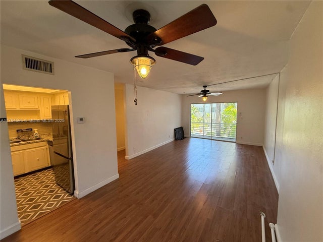 5 of 19 - 1535 Se 15th St 202, Fort Lauderdale, FL