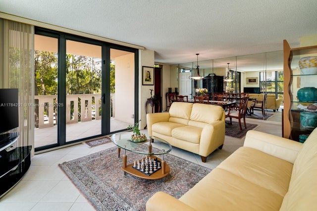 3 of 28 - 1121 Crandon Blvd F206, Key Biscayne, FL