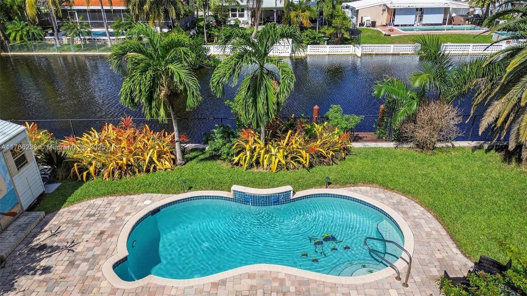 1163 Johnson St, Hollywood