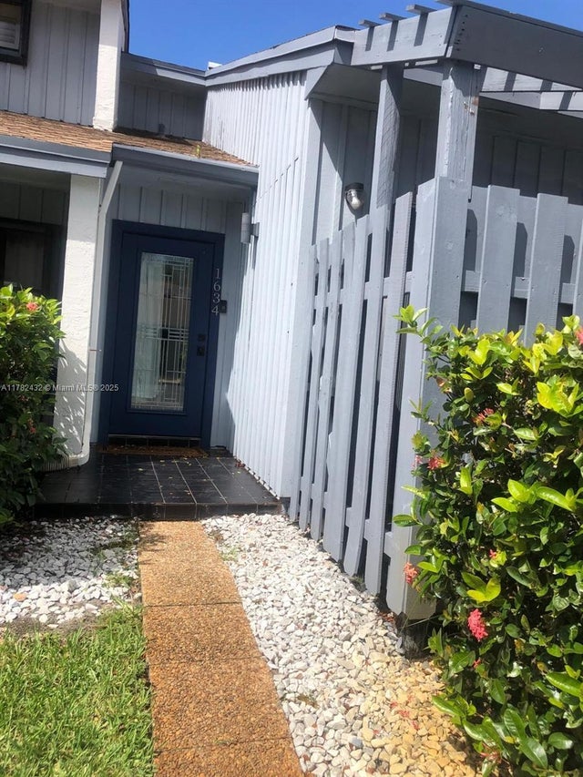 1 of 33 - 1634 N 15th Terrace, Hollywood, FL