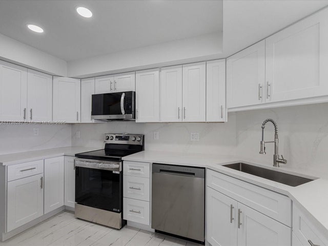 2000 Presidential Way 901, West Palm Beach