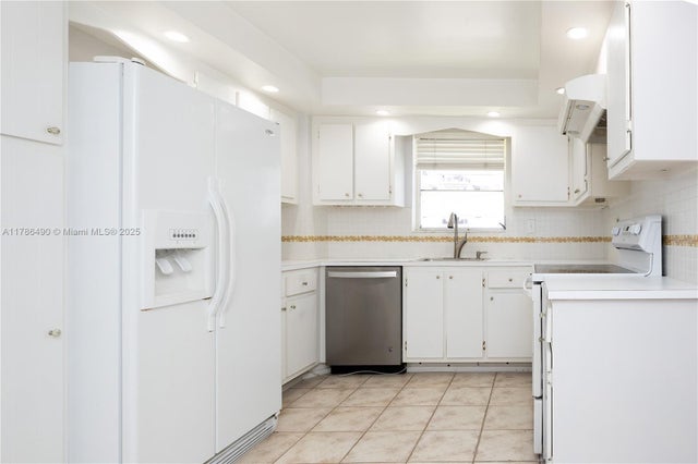5 of 36 - 2750 Ne 183rd St 511, Aventura, FL