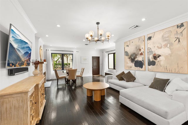 5 of 24 - 146 Ne 47th St, Miami, FL