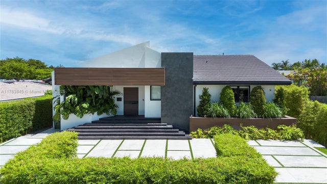 1 of 29 - 2275 Ne 120th St, North Miami, FL