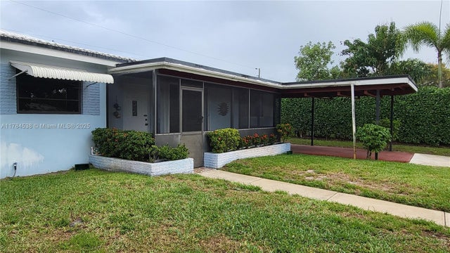 4 of 41 - 521 N 70th Way, Hollywood, FL