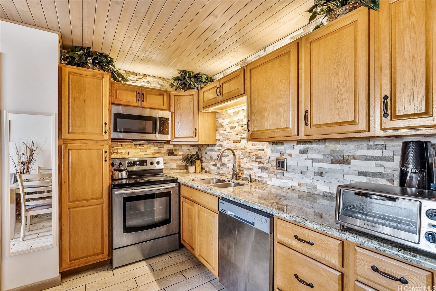 Photo of Listing #202510327