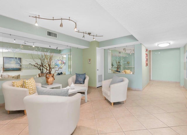 3 of 35 - 130 S Shore Dr 2f, Miami Beach, FL