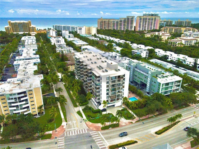 1 of 31 - 575 Crandon Blvd 707, Key Biscayne, FL