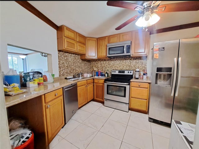 2 of 14 - 1660 Ne 191st St 213-1, Miami, FL