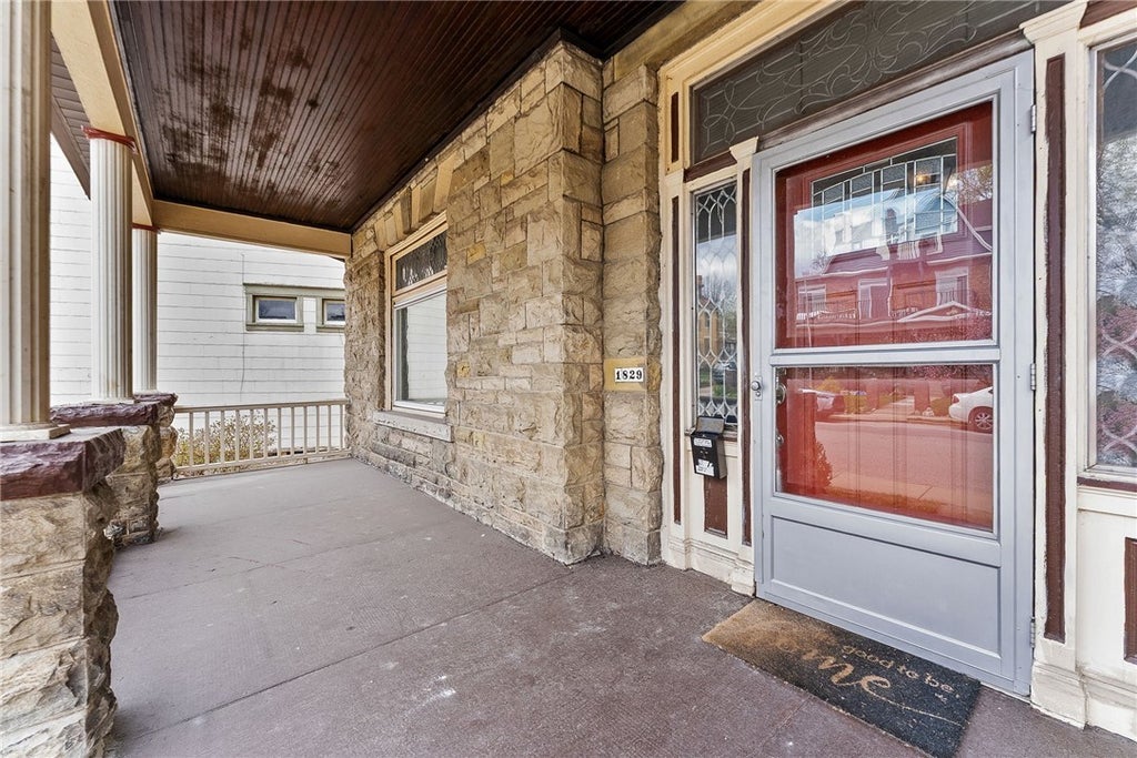 1829 Crafton Boulevard, Banksville/Westwood