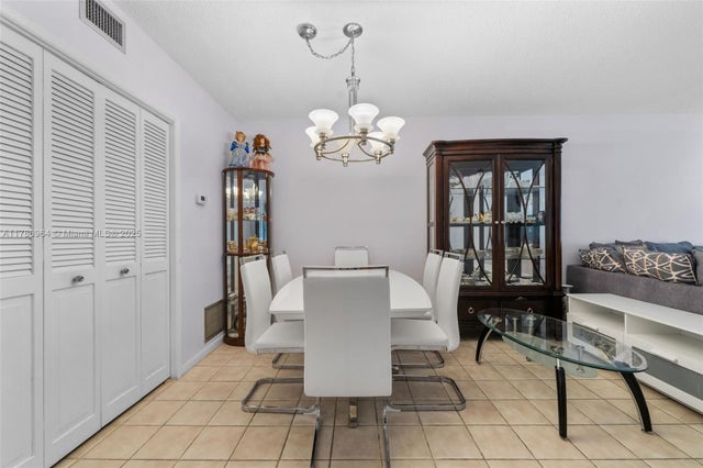 2 of 27 - 3800 Hillcrest Dr 210, Hollywood, FL