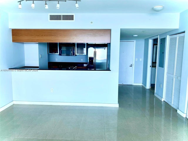3 of 24 - 1800 N Bayshore Dr 2903, Miami, FL