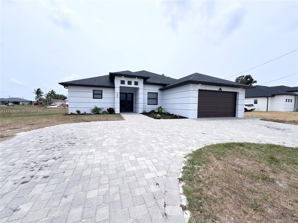 314 Chiquita Blvd N, Cape Coral