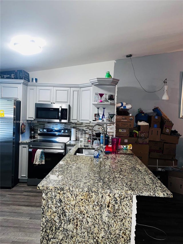 3 of 20 - 4335 Nw 4th Ave, Deerfield Beach, FL