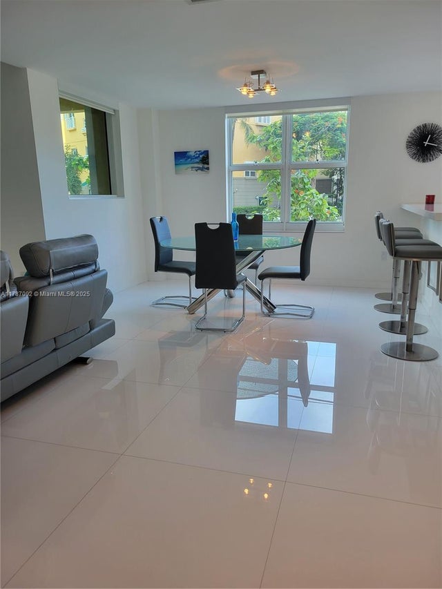 5 of 36 - 90 Alton Rd 1-th, Miami Beach, FL