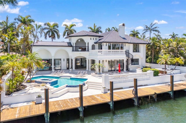2 of 77 - 2561 Lucille Dr, Fort Lauderdale, FL
