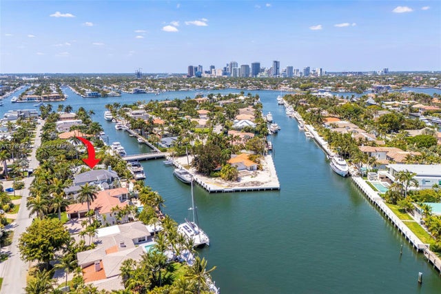 4 of 77 - 2561 Lucille Dr, Fort Lauderdale, FL