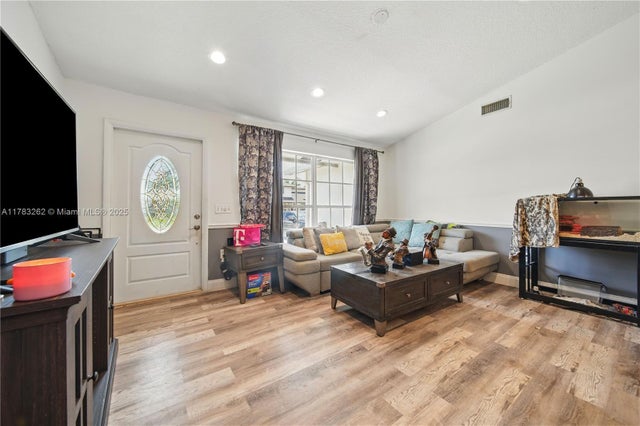 3 of 27 - 11641 Nw 42nd St, Sunrise, FL