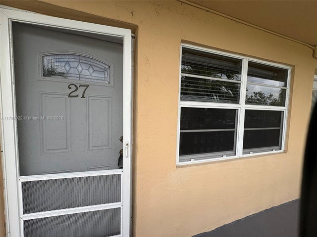 3 of 20 - 20311 Ne 2nd Ave 27, Miami, FL
