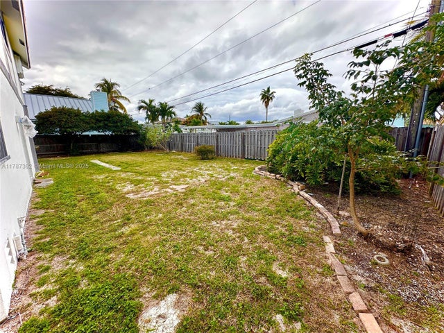 4 of 4 - 2727 Ne 31st Ct, Lighthouse Point, FL