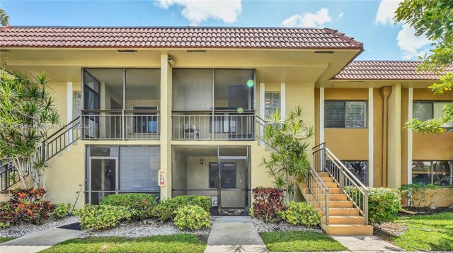 2 of 23 - 327 Lakeview Dr 203, Weston, FL
