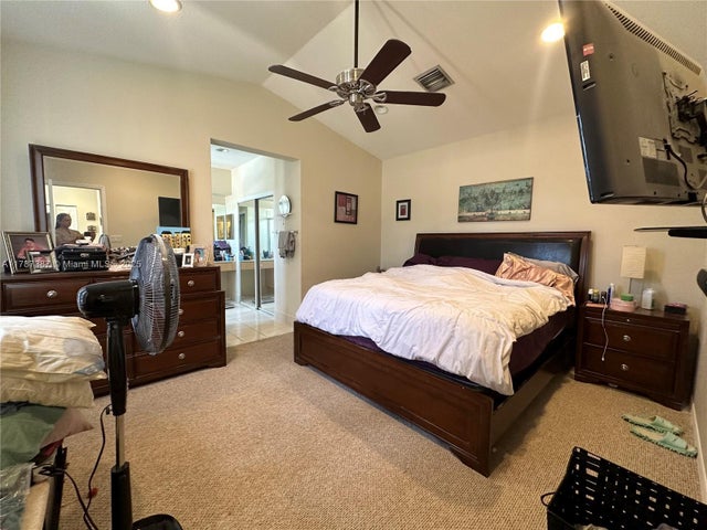 2 of 7 - 1930 Se 14th Ct, Homestead, FL