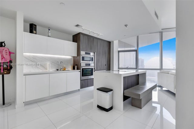 2 of 29 - 851 Ne 1 Ave 1202, Miami, FL