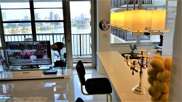 4 of 29 - 301 174th St 1901, Sunny Isles Beach, FL