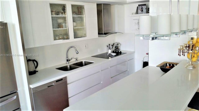 5 of 29 - 301 174th St 1901, Sunny Isles Beach, FL