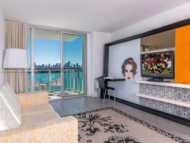 4 of 12 - 1100 West Ave 416, Miami Beach, FL