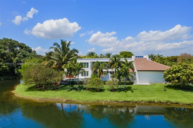 1 of 44 - 8820 Sw 104th St, Miami, FL