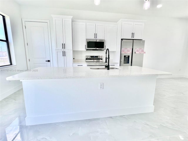 3 of 13 - 2819 18th St Sw, Lehigh Acres, FL