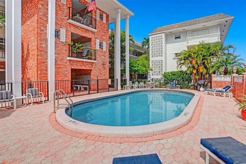 2500 Ne 9th St 111, Fort Lauderdale