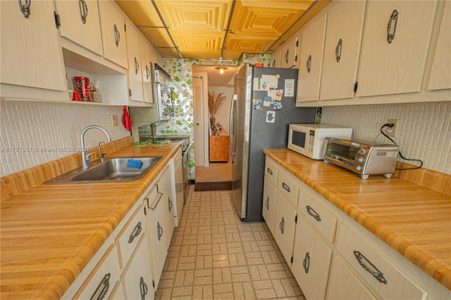 4 of 21 - 301 174th St 1917, Sunny Isles Beach, FL